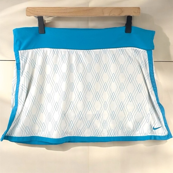 Nike Dresses & Skirts - Nike Dri-Fit White and Blue Geometric Tennis Golf Skirt Stretchy Sz Large